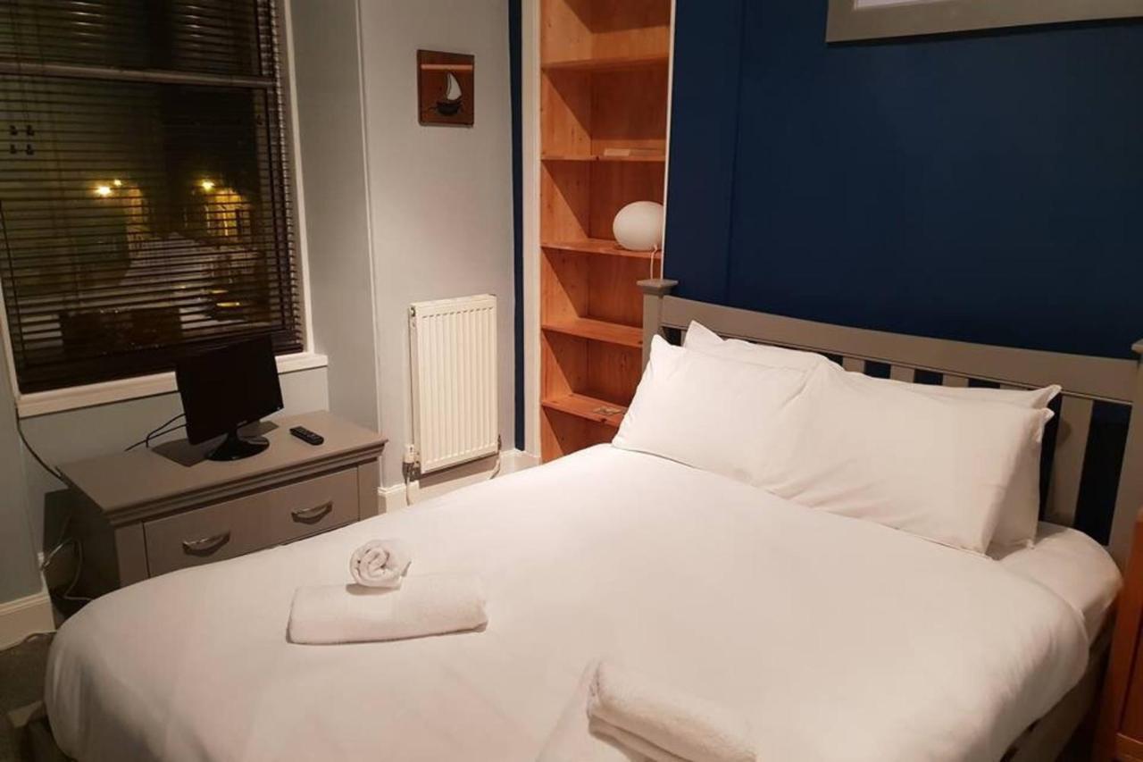 אדינבורו Bright 1 Bedroom Apartment Near City Centre מראה חיצוני תמונה